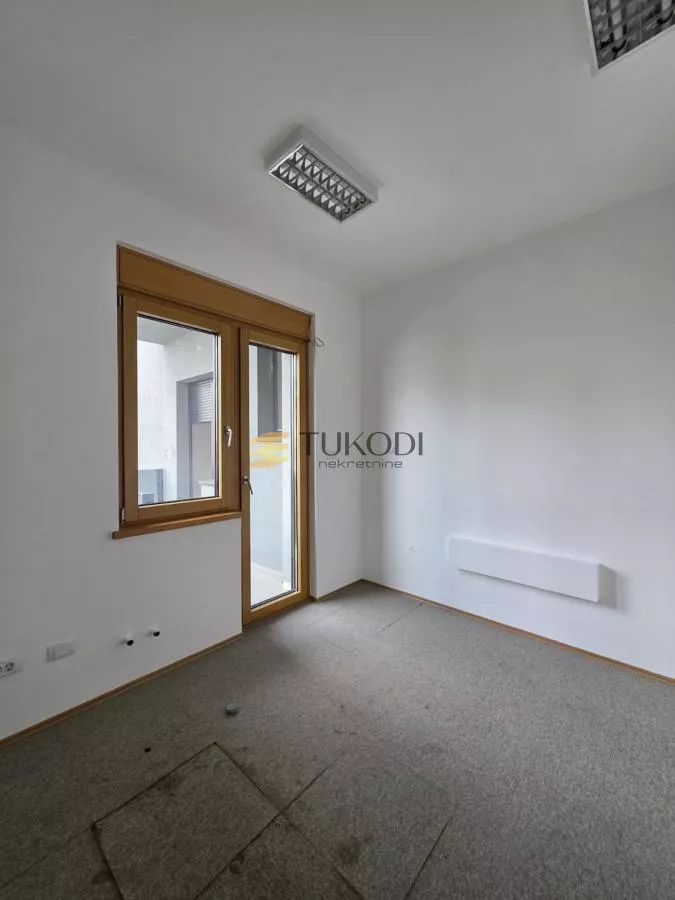 Duplex 292m2 + 60m2 Vase Stajića novogradnja - photo 31