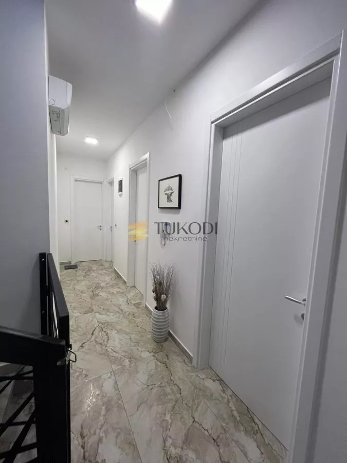 Prodaja 5,0 stan od 150m2,Gornja Kamenica - slika 14
