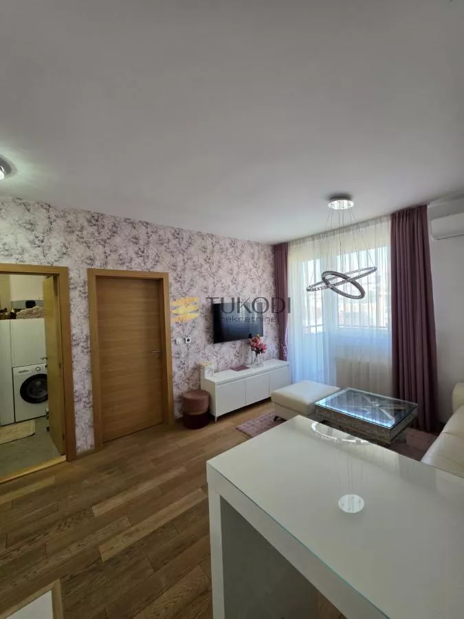 Jednoiposoban stan 34 m², Centar, Novi Sad, 2. sprat - photo 5