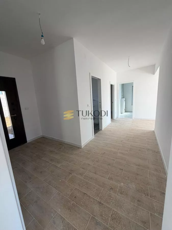 Građevinsko zemljište 12.546 m² sa novom kućom – Rogača, Sopot - slika 9