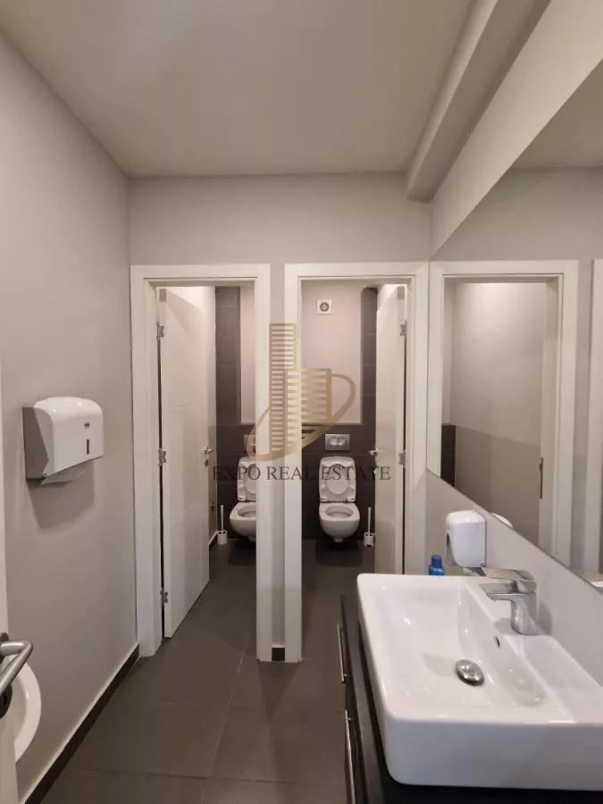 Izdavanje, poslovni prostor od 256m2 - photo 8