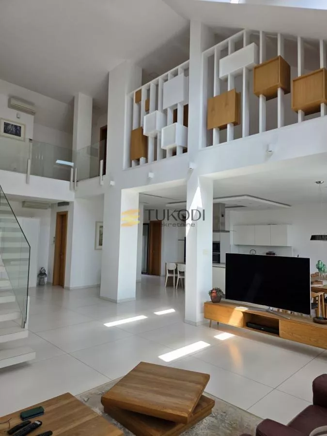 Duplex 292m2 + 60m2 Vase Stajića novogradnja - photo 2