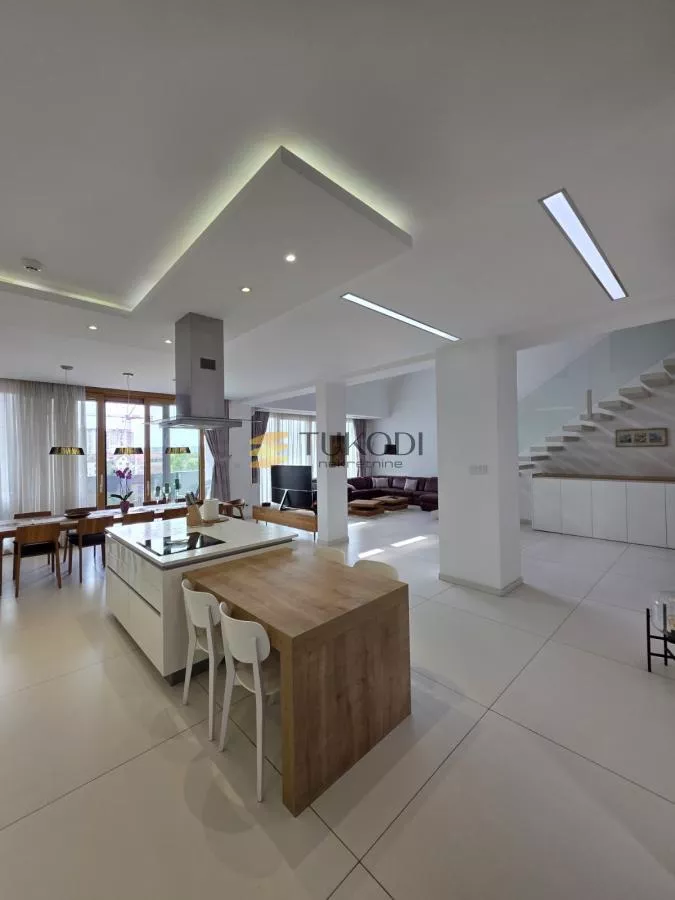Duplex 292m2 + 60m2 Vase Stajića novogradnja - photo 7
