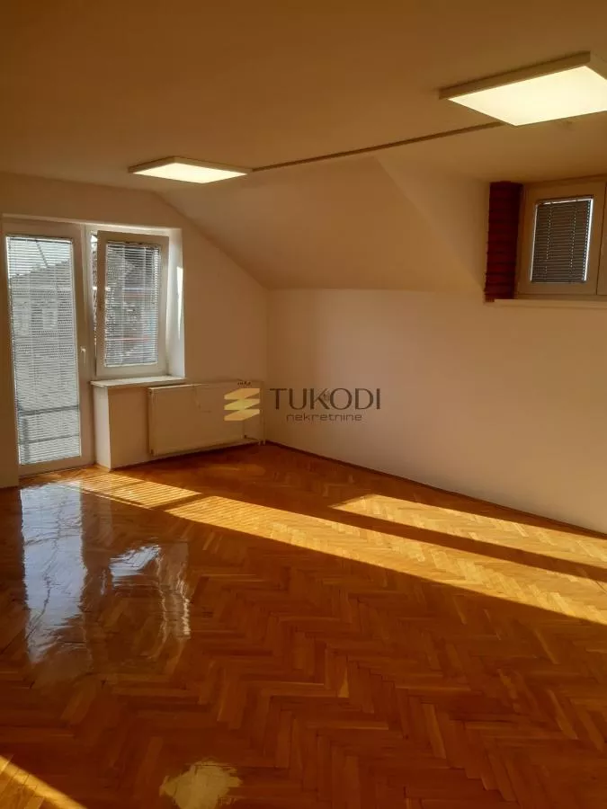 Prodaja kuće od 303m2 - Telep - photo 8