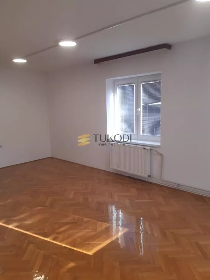 Prodaja kuće od 303m2 - Telep - photo 3