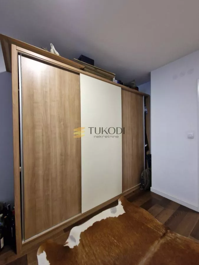 Izdavanje 4,0 stan od 145m2 - Telep - slika 12