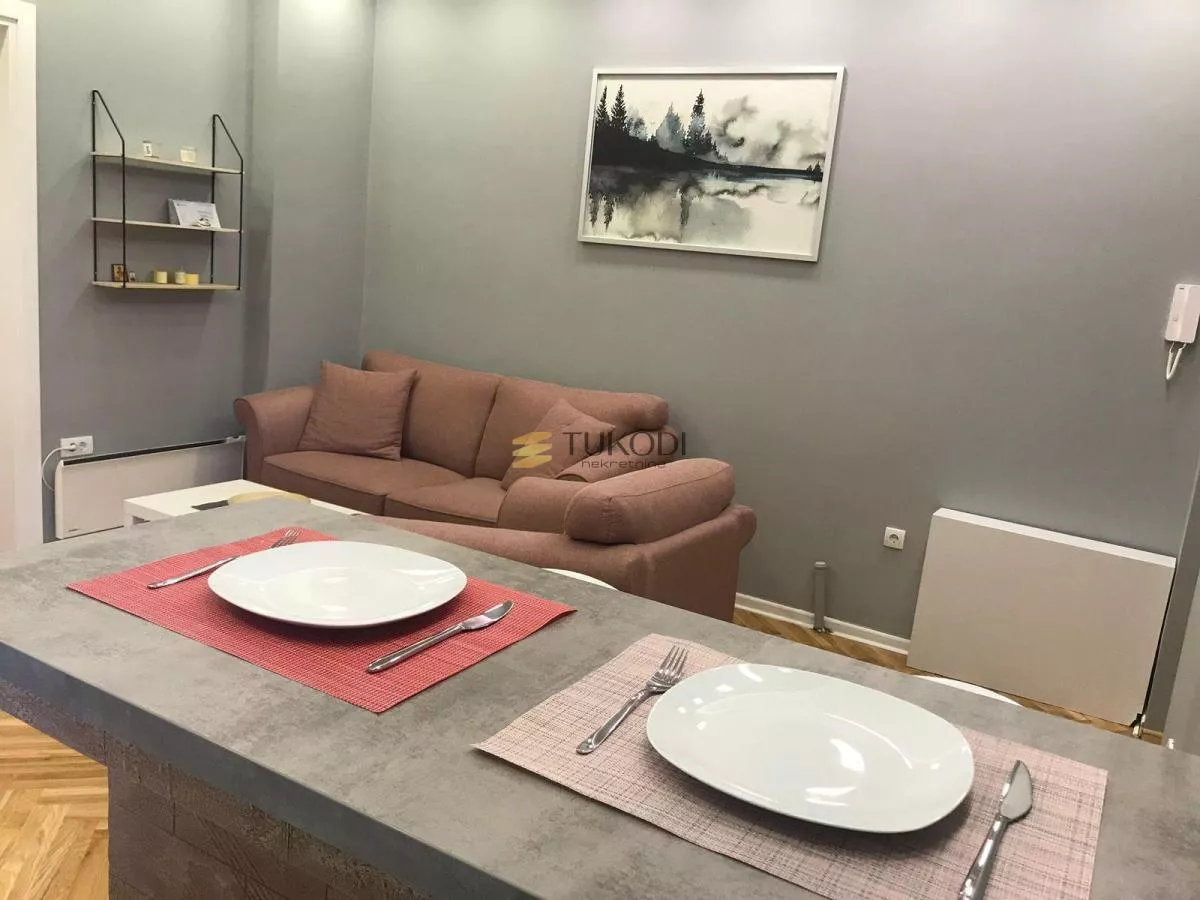 BETON HALA | Renoviran stan 3.0 – Pogled na Savu - slika 12