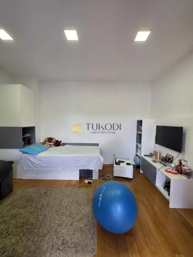 Duplex 292m2 + 60m2 Vase Stajića novogradnja - photo 26