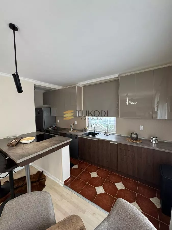 Dvoetažna kuća,Veternička rampa 400m2 - photo 6