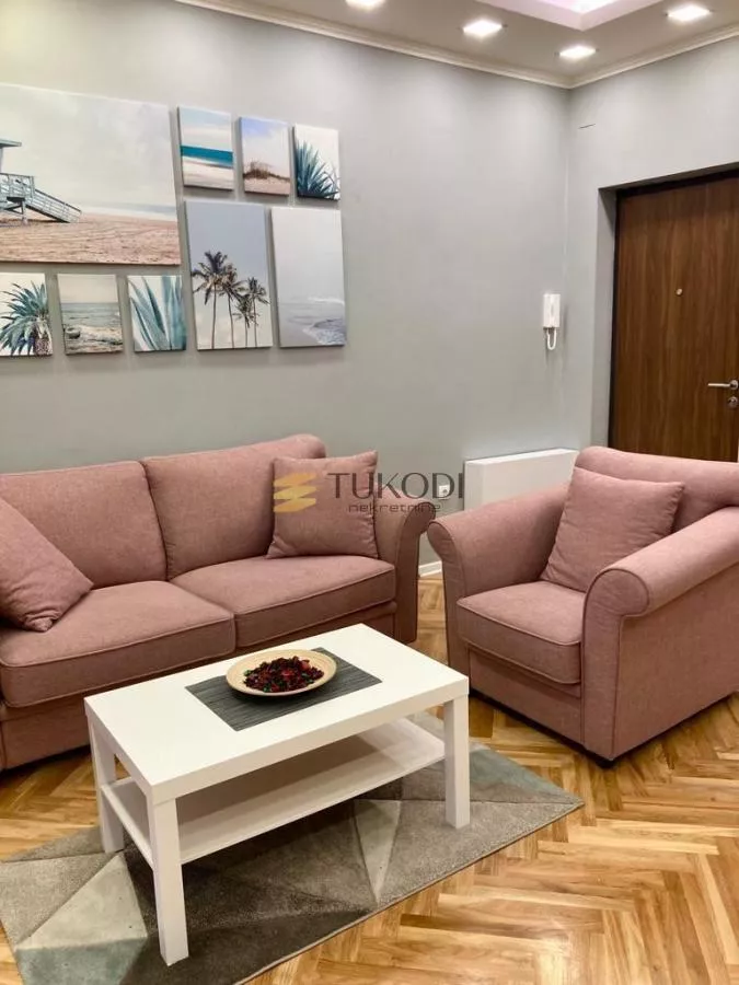 BETON HALA | Renoviran stan 3.0 – Pogled na Savu - slika 2