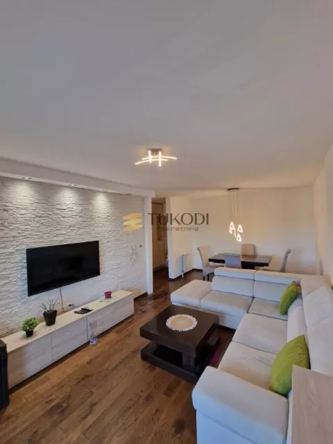 Prodaja 3,0 stan od 86m2 Laguna