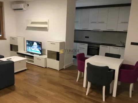 Kapije Vračara 40 m² sa garažnim mestom