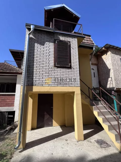 Kamenjar 2,uknjižena kuća 66m2